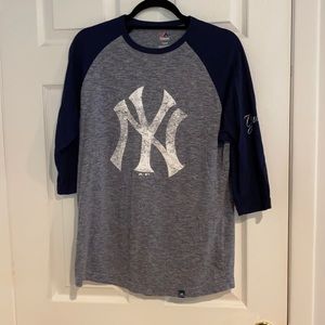 Yankees women’s baseball style shirt